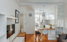 Esm Rental - Palmela'S Romantic Terrace